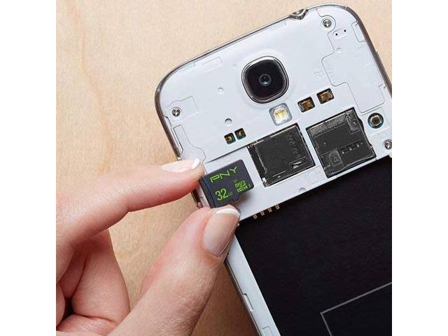 32GB microSDHC UHS-I Class 10 Memory Card B6741