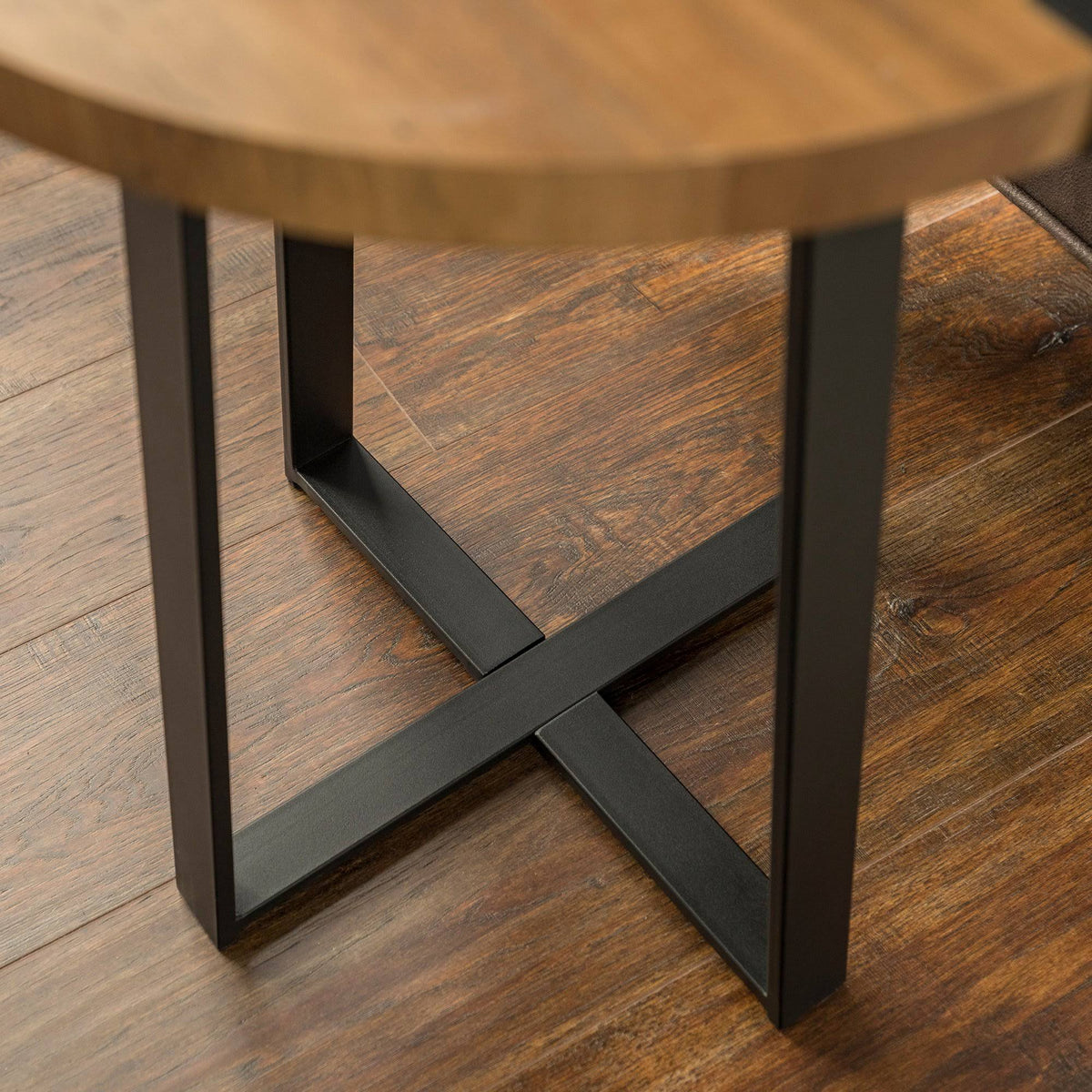 Rustic Oak Round Side Table V764