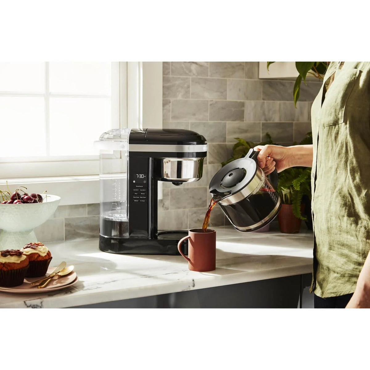 12 Cup Drip Coffee Maker with Warming Plate T88703