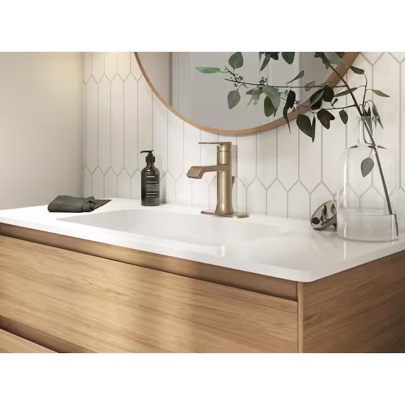 Single Handle Single Hole Bathroom Faucet in Bronzed Gold J52206