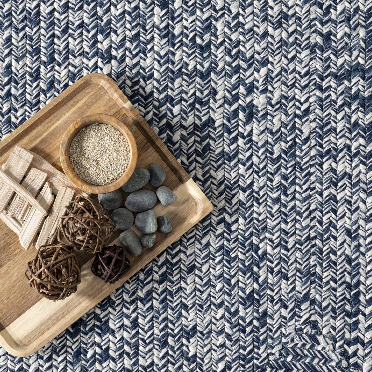 Navy Braided Indoor/Outdoor Area Rug P72607
