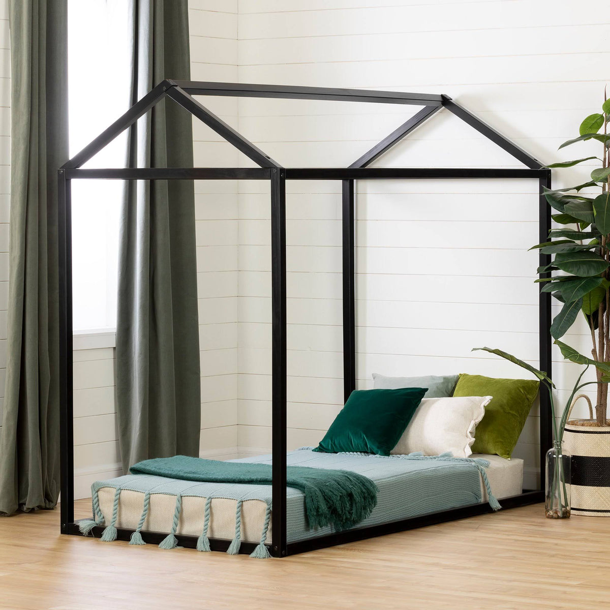Black House Bed H631488