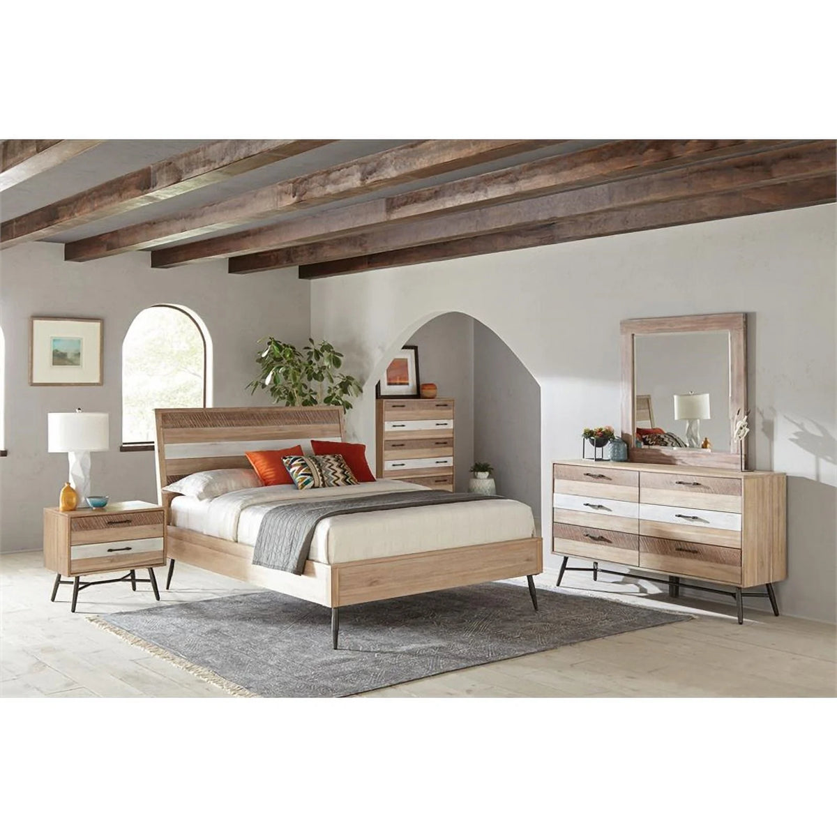 4-piece Brown Wood Eastern King Bedroom Set C918087